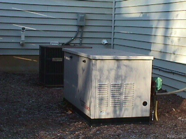 3812 East Dean Road Howell, MI 48855 - Photo 4 of 22 Emergency automatic generator