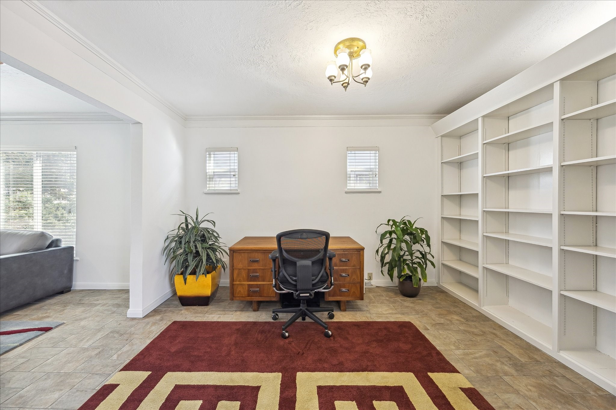 4388 Fiesta Lane Houston, TX 77004 - Photo 6 of 24 a living room with furniture and a rug