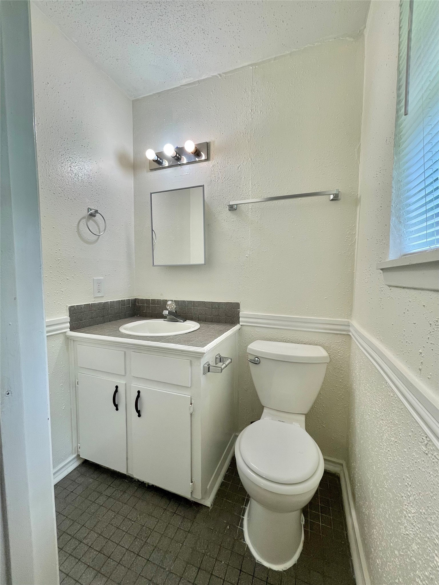 119 Stanford Road Lake Jackson, TX 77566 - Photo 11 of 13 Gallery Image 11