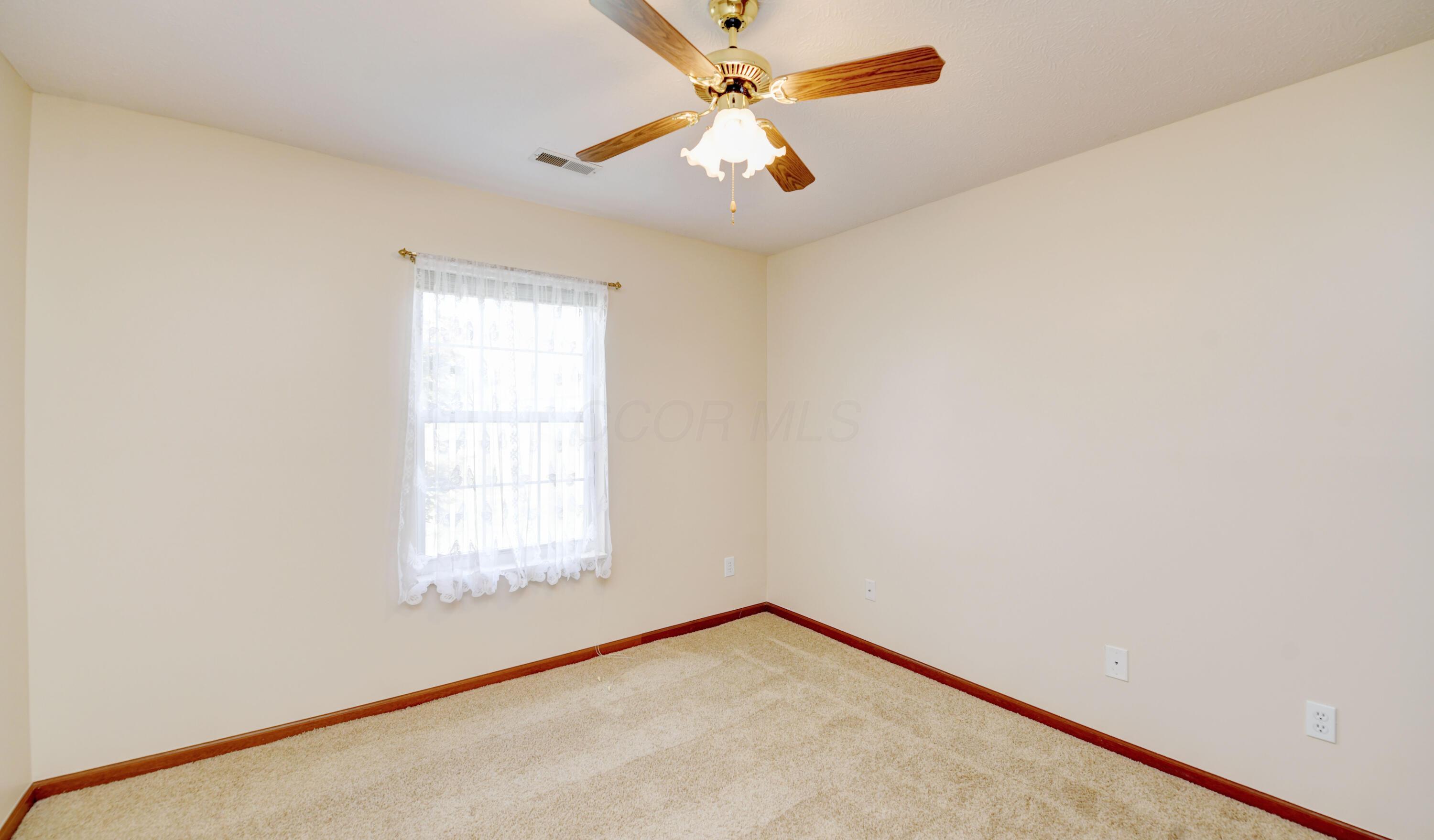 279 Goose Pond Road, Unit D Newark, OH 43055 - Photo 21 of 32 Second Bedroom