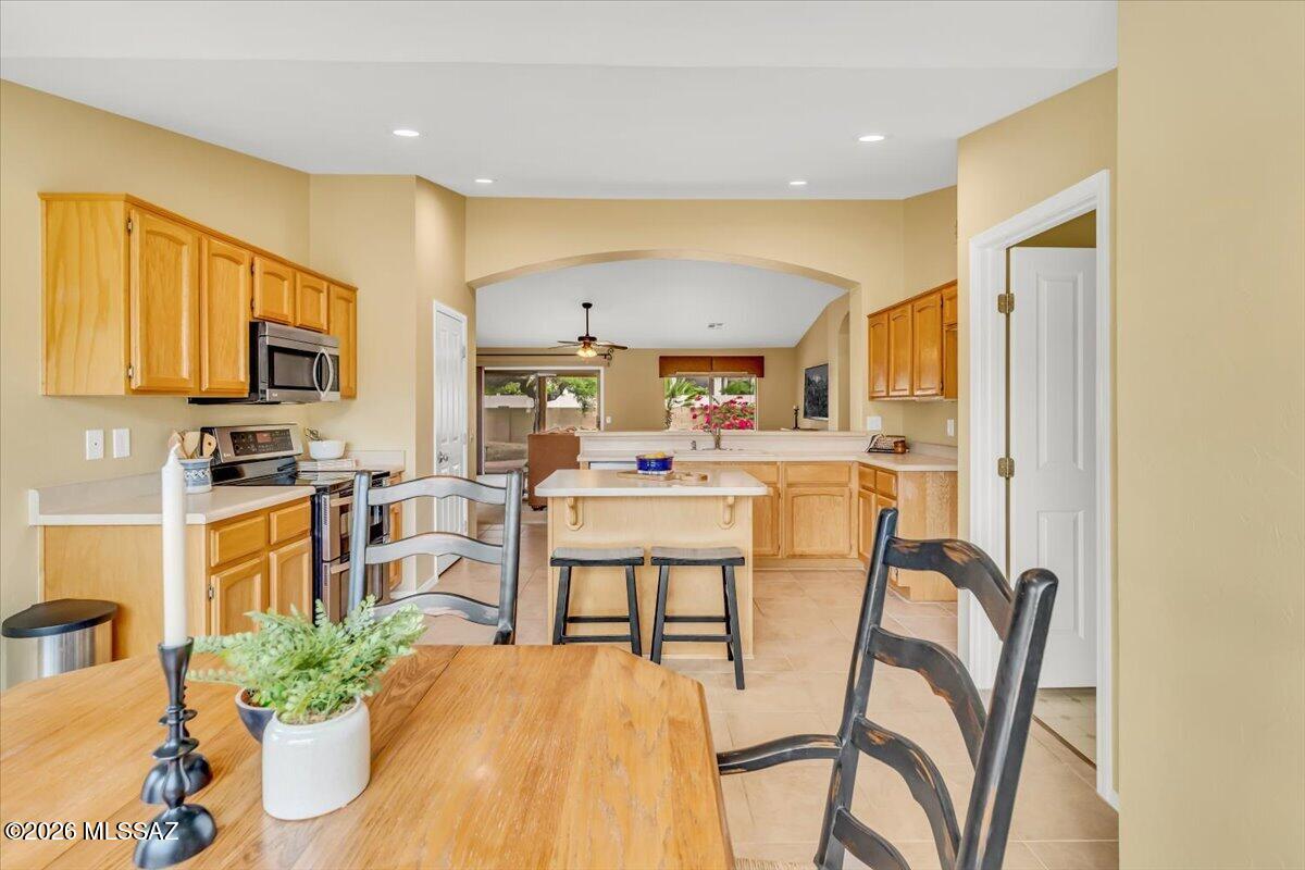35854 Mesa Ridge Drive Tucson, AZ 85739 - Photo 13 of 37