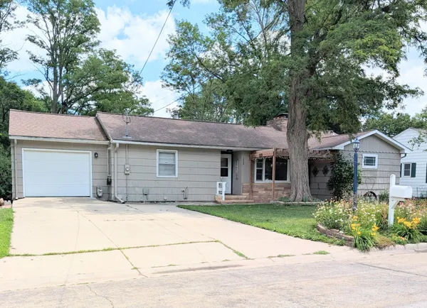 $325,000 | 202 North Lane, Albert Lea, MN 56007