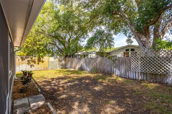$300,000 | 10401 Lakeside Vista Drive, Riverview, FL 33569