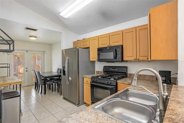 $300,000 | 10401 Lakeside Vista Drive, Riverview, FL 33569