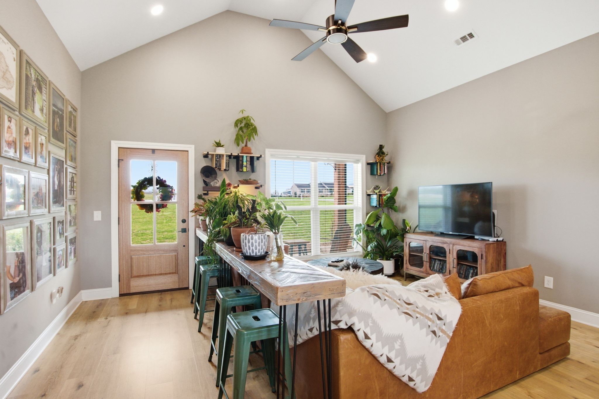 376 Adams Road Shelbyville, TN 37160 - Photo 4 of 27