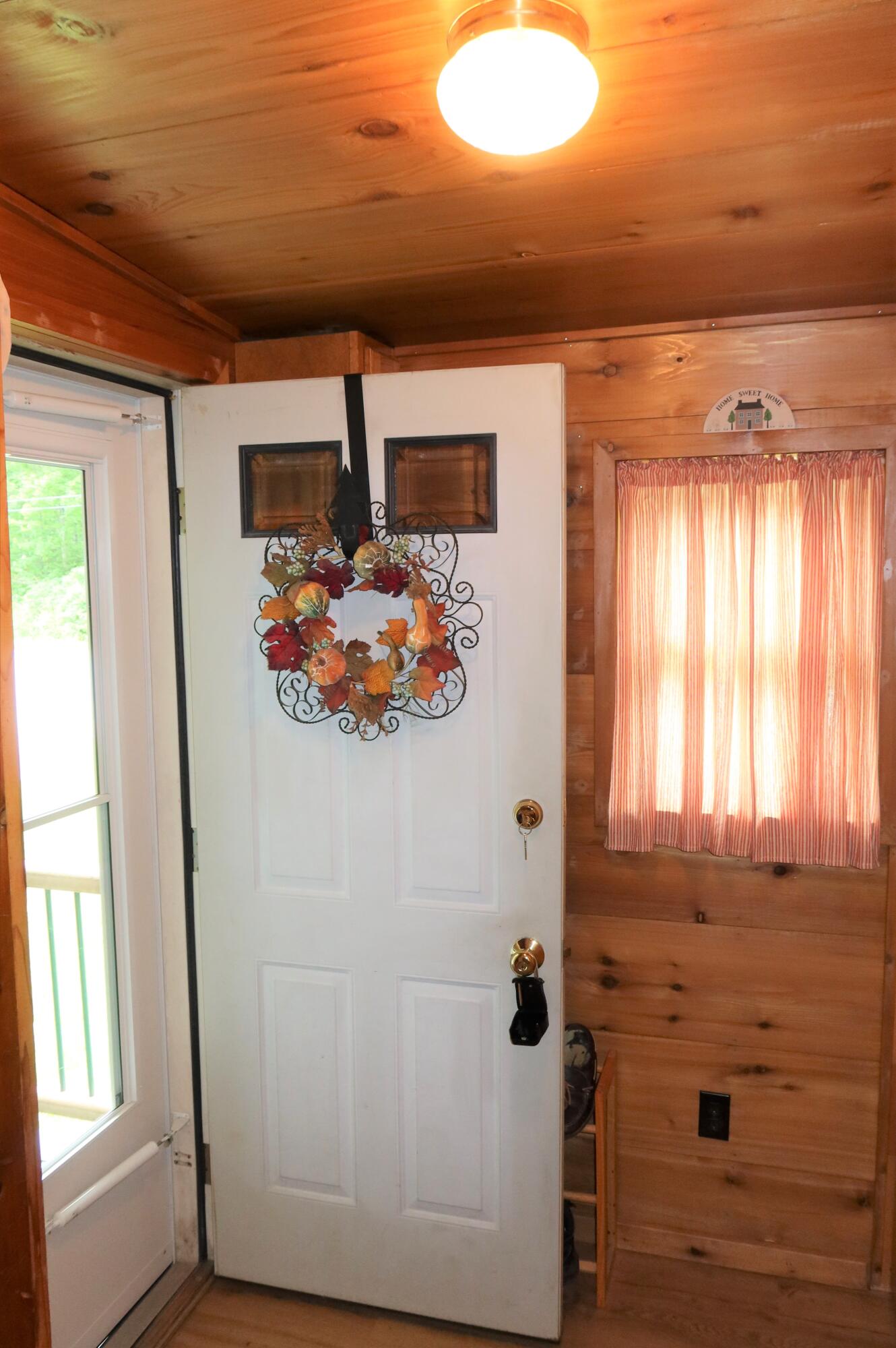 164 6 Rod Road Fairfield, ME 04937 - Photo 8 of 52 Entry - mud room