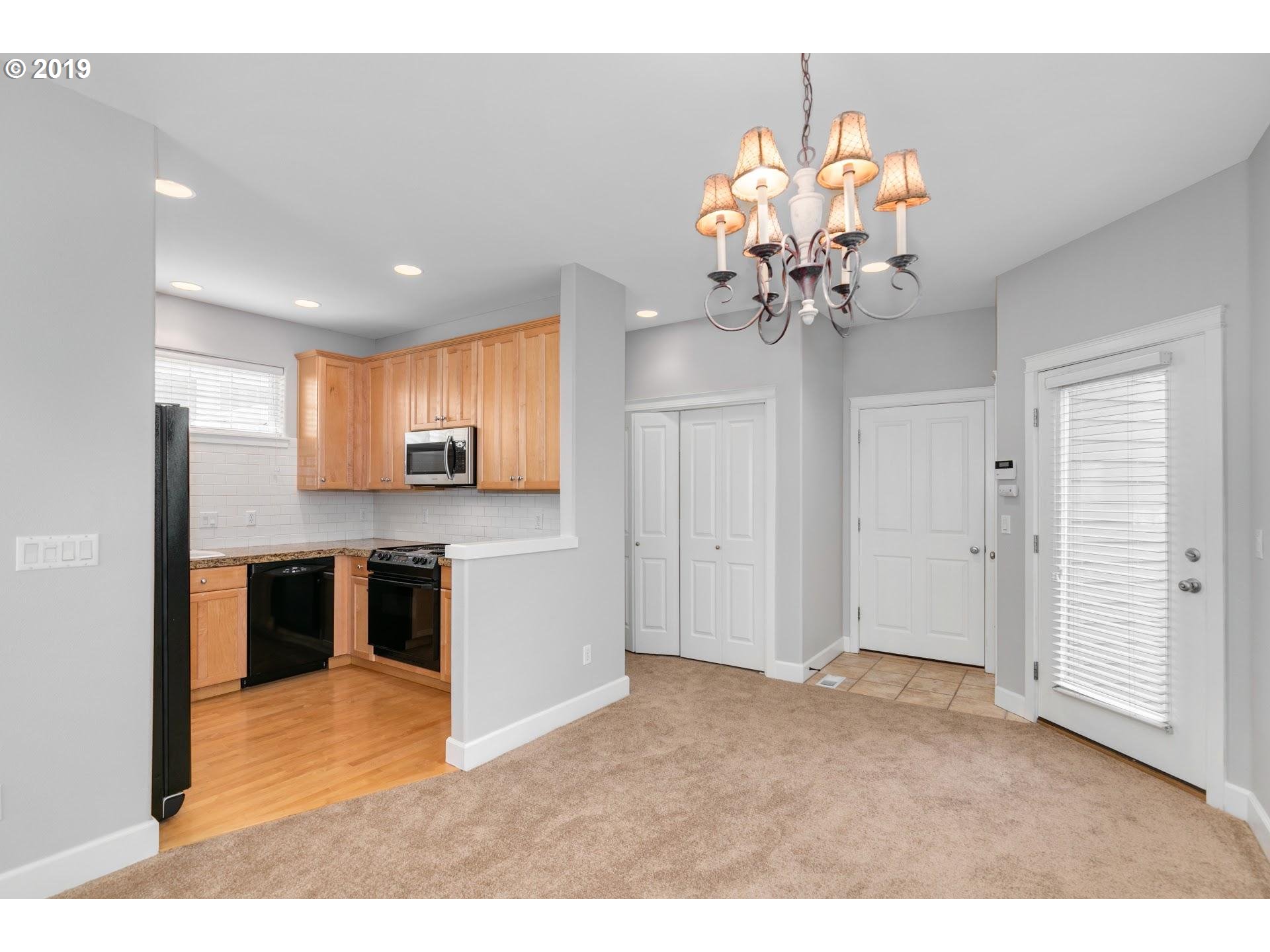 2522 Northwest Miller Road Portland, OR 97229 - Photo 6 of 24 Kitchen/Dining Room