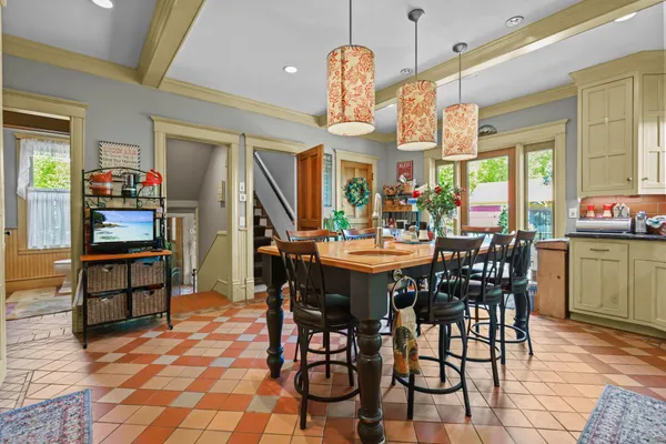 $1,500,000 | 3375 Stark Road Northeast, Cambridge, MN 55008