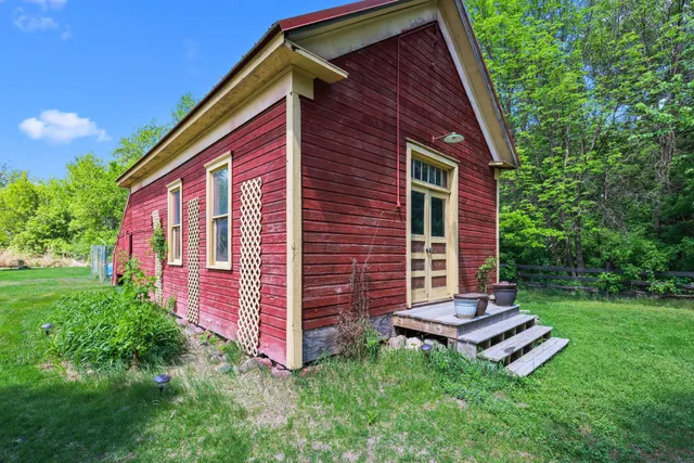 $1,500,000 | 3375 Stark Road Northeast, Cambridge, MN 55008