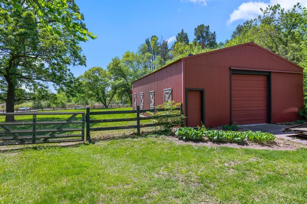 $1,500,000 | 3375 Stark Road Northeast, Cambridge, MN 55008