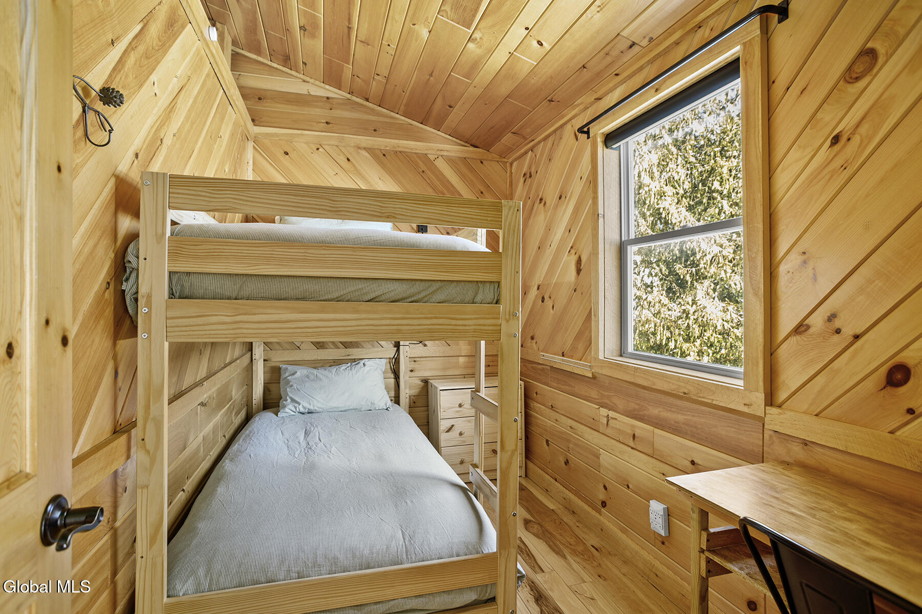 28 Nacy Road Queensbury, NY 12845 - Photo 16 of 30 28 Nacy Rd - Lake George - 6