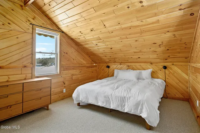 $815,000 | 28 Nacy Road, Queensbury, NY 12845