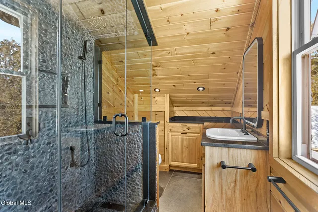 $815,000 | 28 Nacy Road, Queensbury, NY 12845