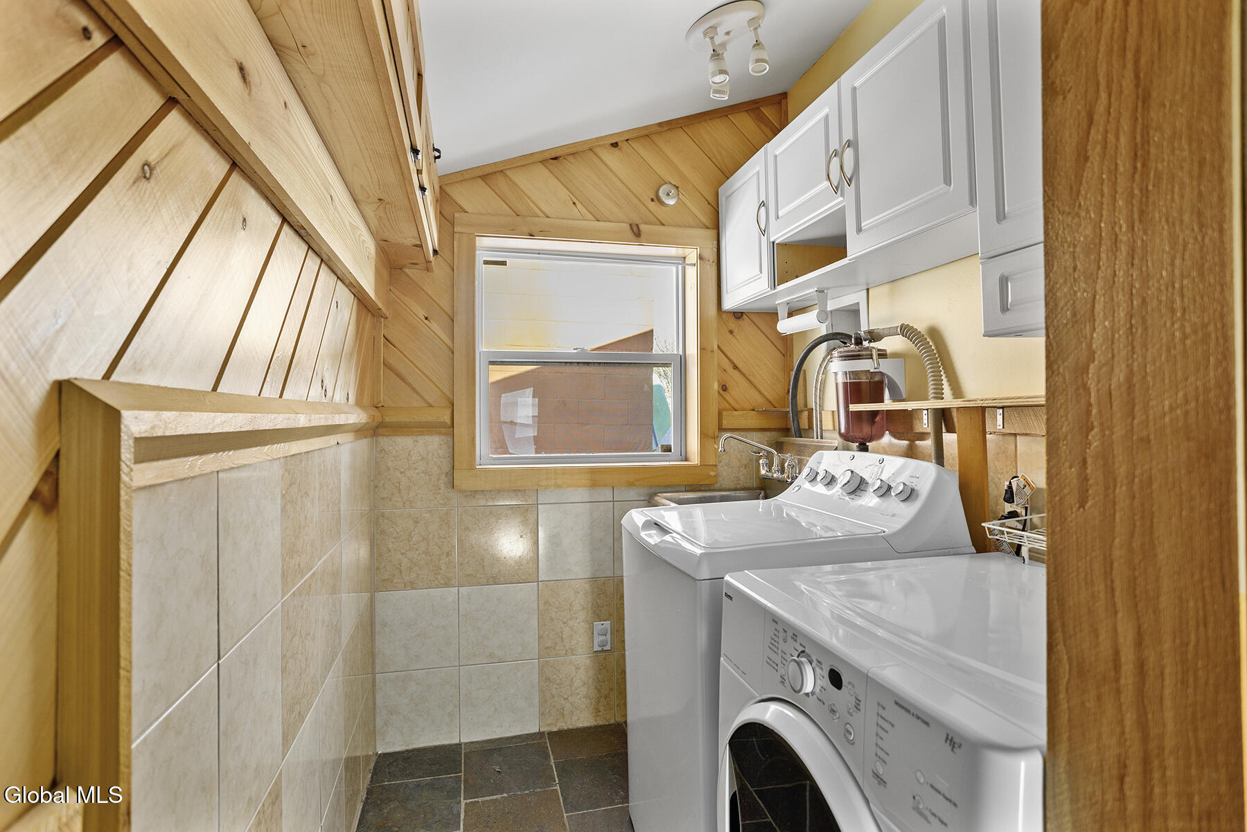 28 Nacy Road Queensbury, NY 12845 - Photo 23 of 30 28 Nacy Rd - Lake George - 18