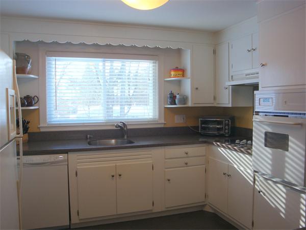 26 Longview Road Framingham, MA 01701 - Photo 6 of 14 Gallery Image 6