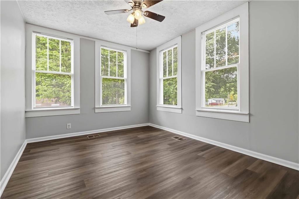 302 Fayetteville Road Jonesboro, GA 30236 - Photo 8 of 31