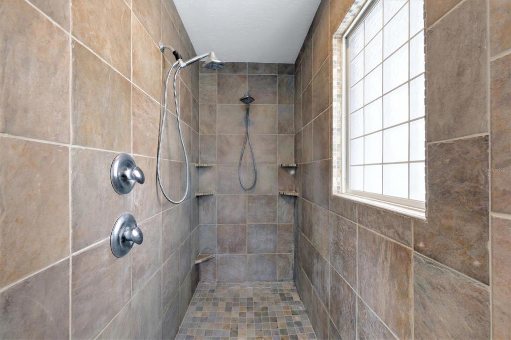 1007 Olympia Road Venice, FL 34293 - Photo 28 of 66 Gallery Image 28