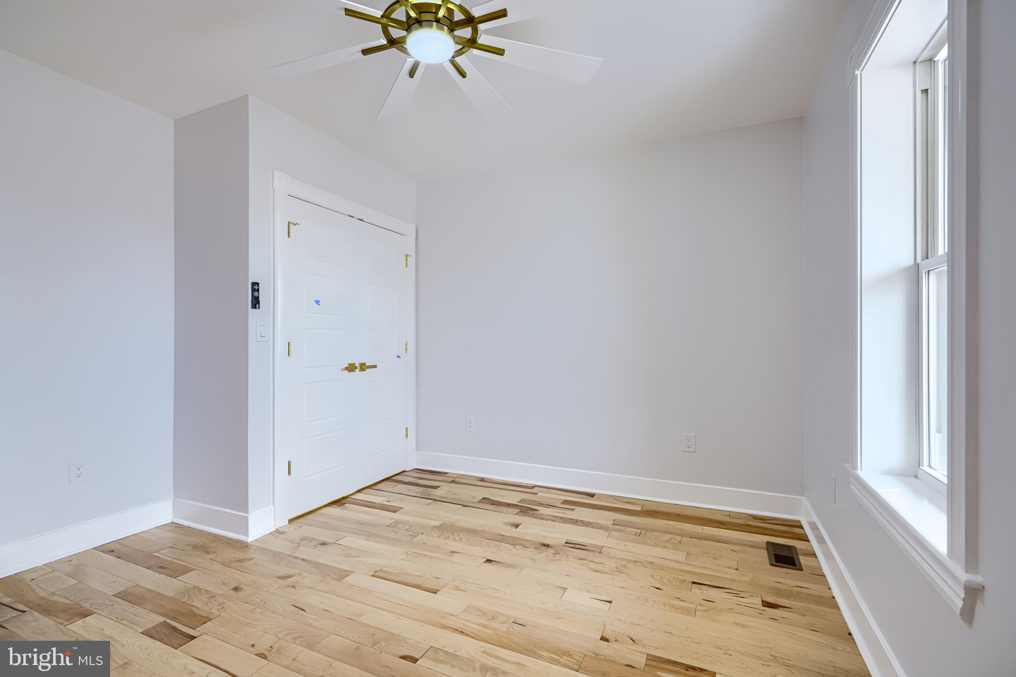 3825 Foster Avenue Baltimore, MD 21224 - Photo 29 of 54 a view of a room
