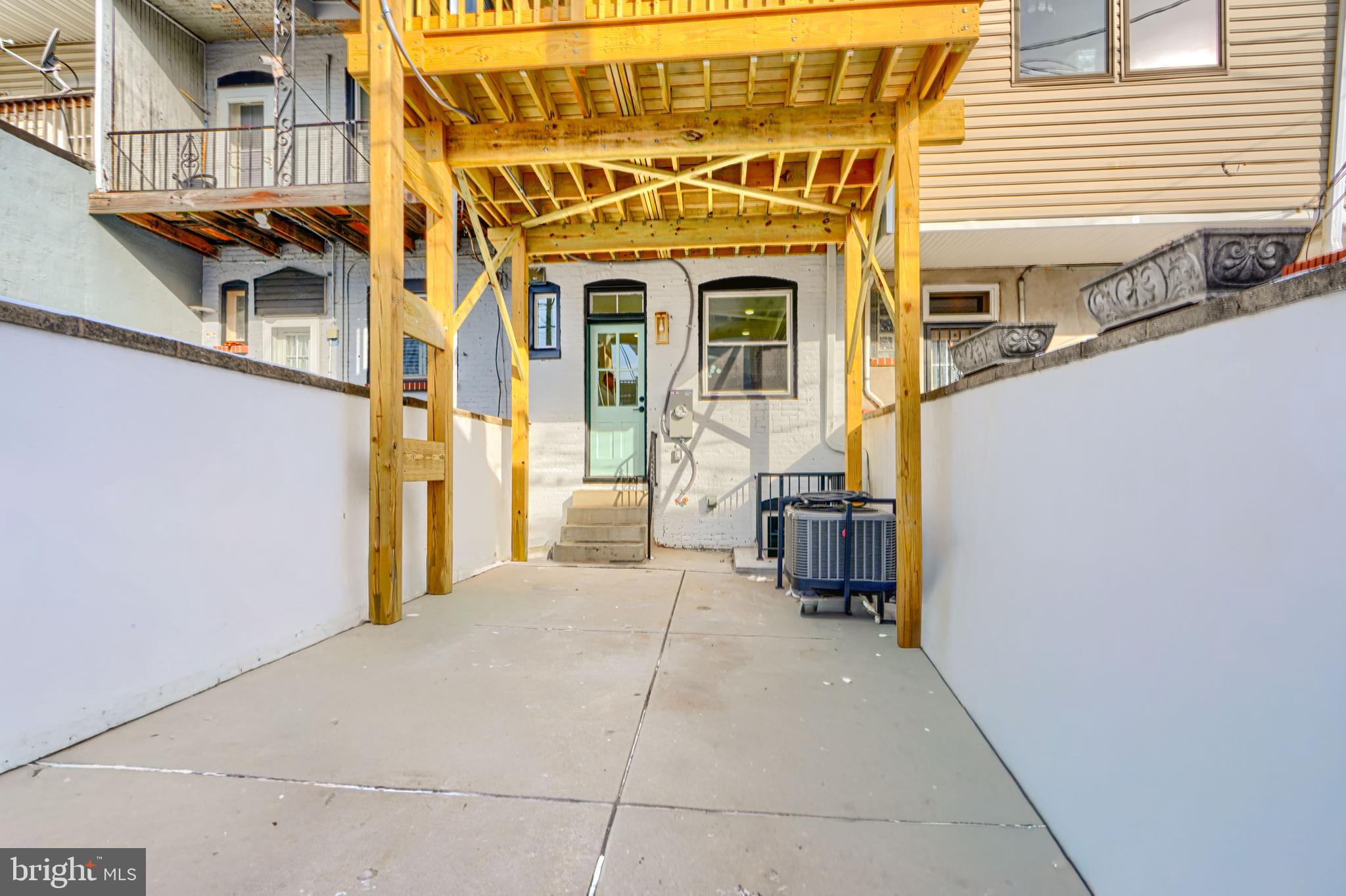 3825 Foster Avenue Baltimore, MD 21224 - Photo 50 of 54 Parking in rear - large enough for SUV- wide alley