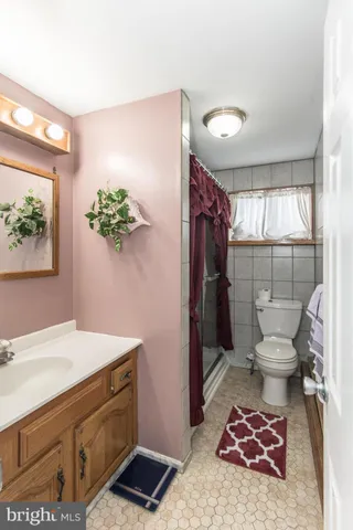 $489,900 | 1036 Oakwood Drive, Warminster, PA 18974