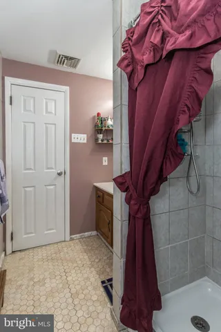 $489,900 | 1036 Oakwood Drive, Warminster, PA 18974