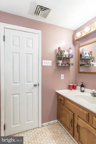 $489,900 | 1036 Oakwood Drive, Warminster, PA 18974