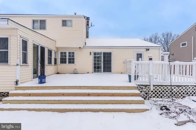 $489,900 | 1036 Oakwood Drive, Warminster, PA 18974