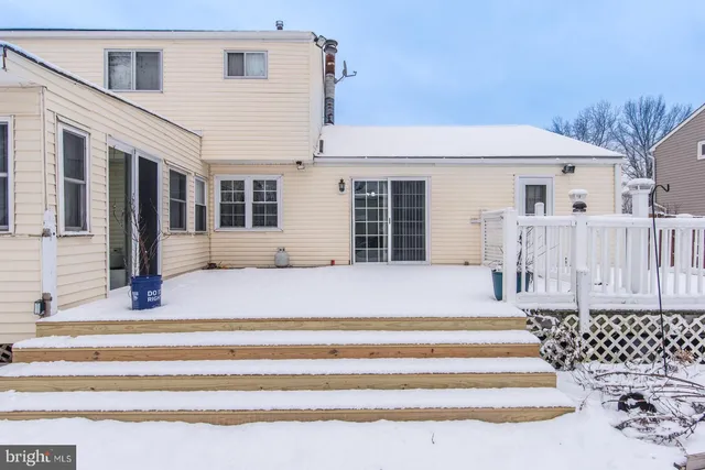 $489,900 | 1036 Oakwood Drive, Warminster, PA 18974