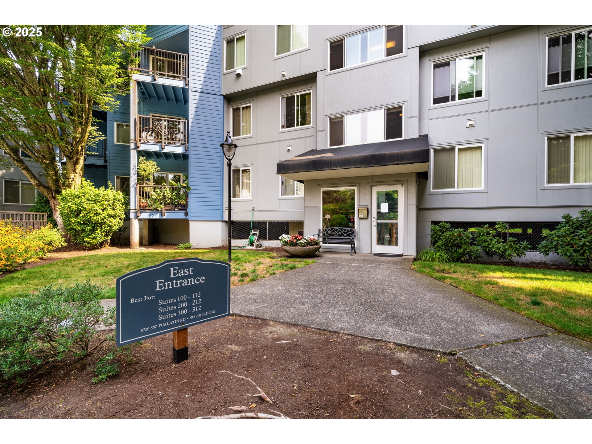 8720 Southwest Tualatin Road, Unit 110 Tualatin, OR 97062 - Photo 1 of 19