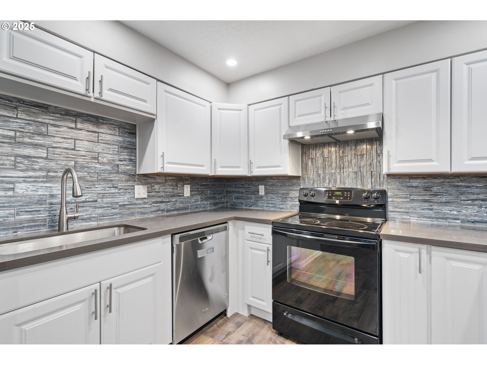 8720 Southwest Tualatin Road, Unit 110 Tualatin, OR 97062 - Photo 7 of 19