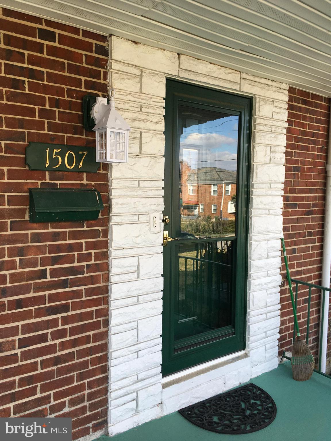 1507 Lochwood Road Baltimore, MD 21218 - Photo 4 of 50