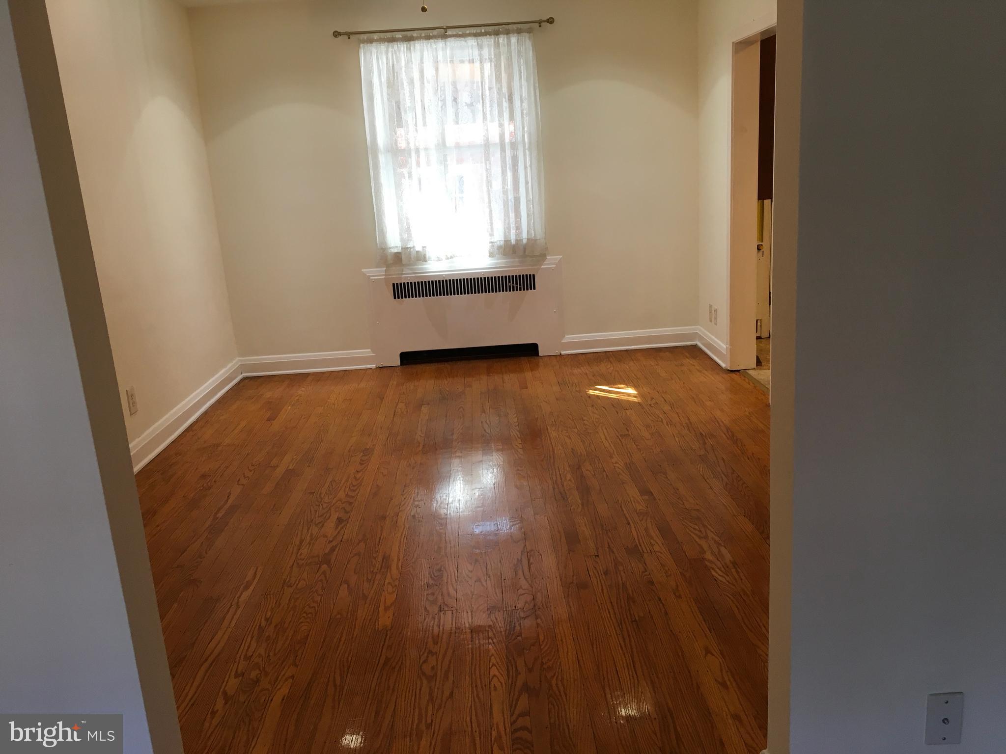 1507 Lochwood Road Baltimore, MD 21218 - Photo 10 of 50