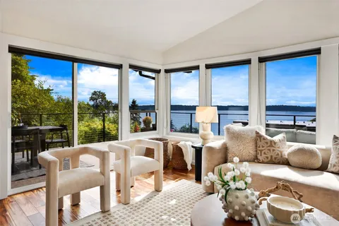$1,650,000 | 10960 39th Avenue Southwest, Seattle, WA 98146