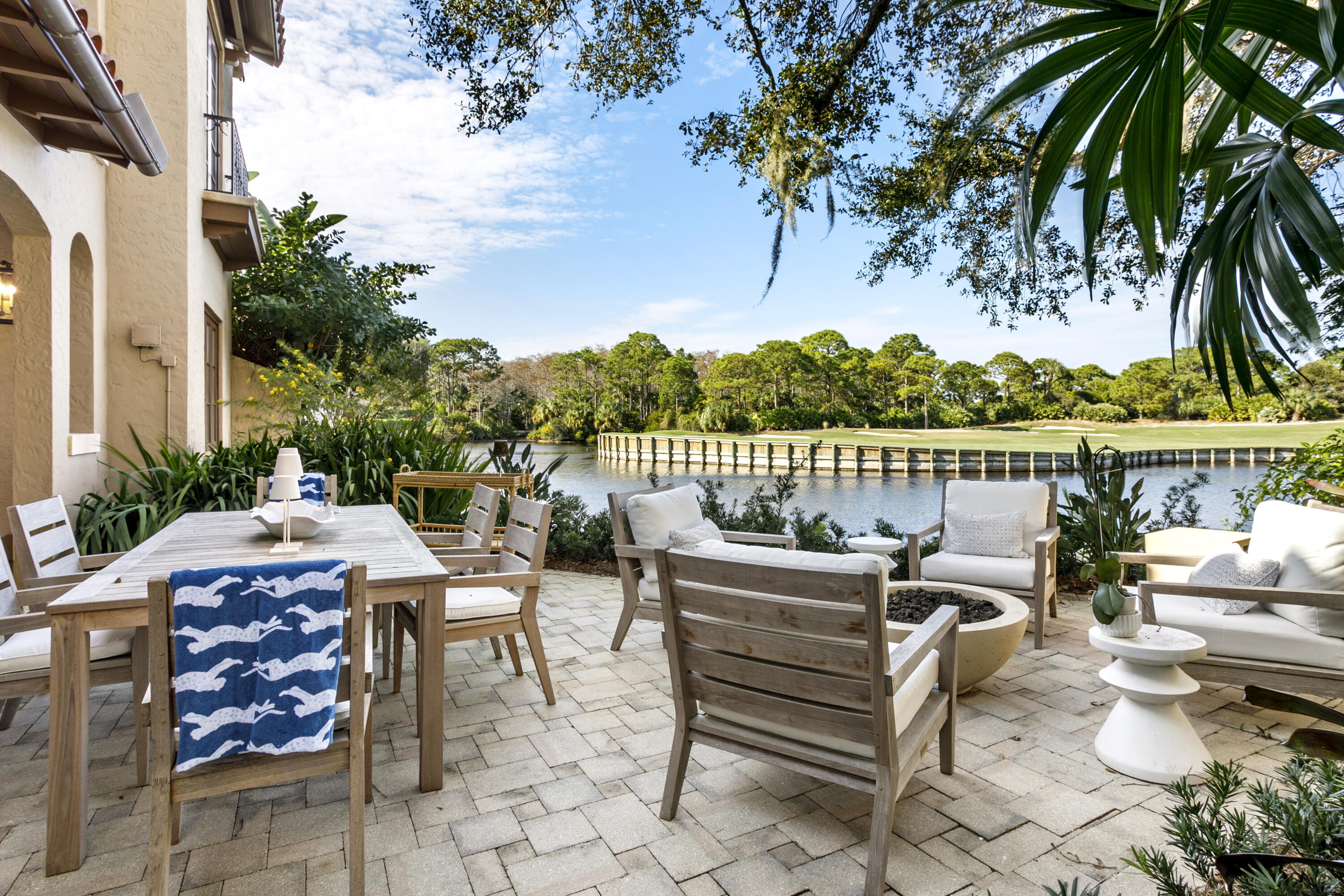 304 Villa Drive Jupiter, FL 33477 - Photo 44 of 49 B_Club_304_06