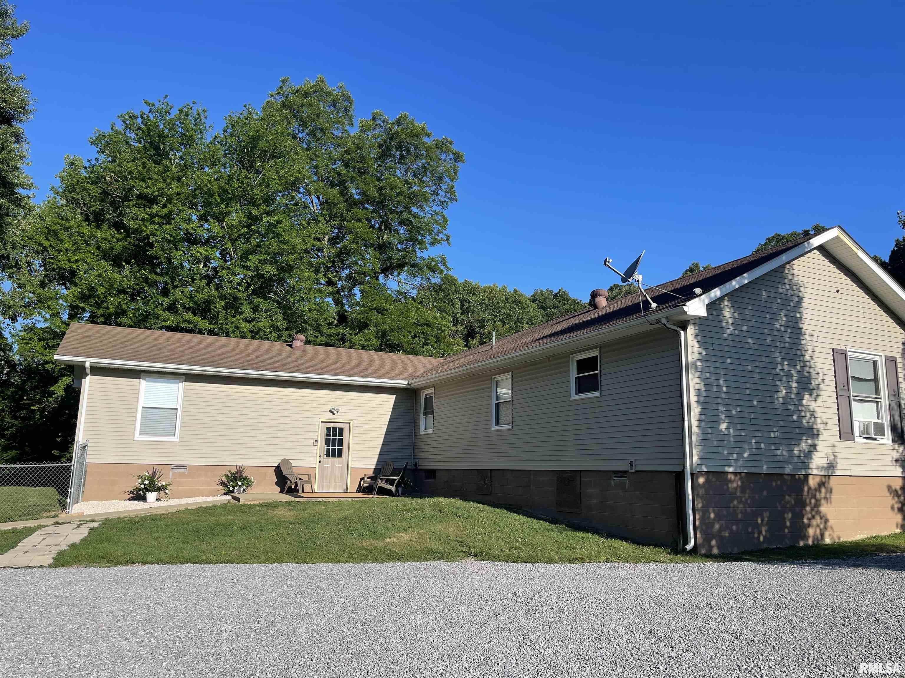 23679 Pleasant Valley Road Stonefort, IL 62987 - Photo 6 of 26