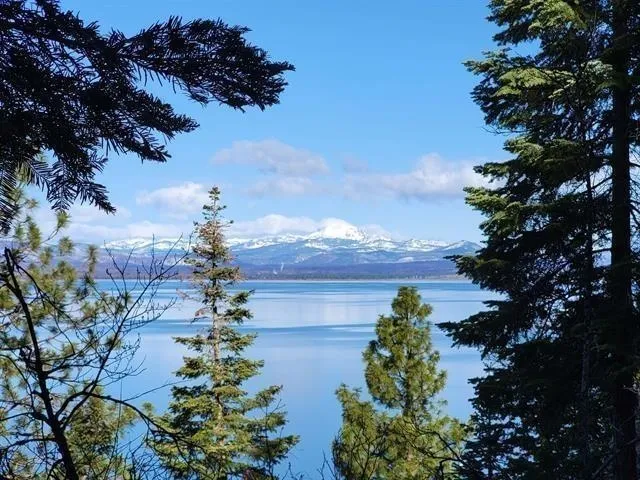 $749,000 | 945 Lassen View Drive, Lake Almanor, CA 96137