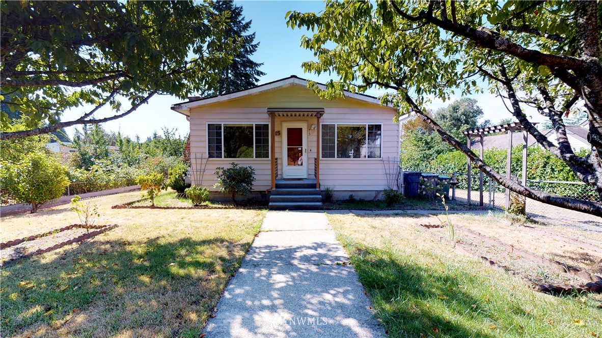 815 Southwest 106th Street Seattle, WA 98146 - Photo 1 of 23 Gallery Image 1