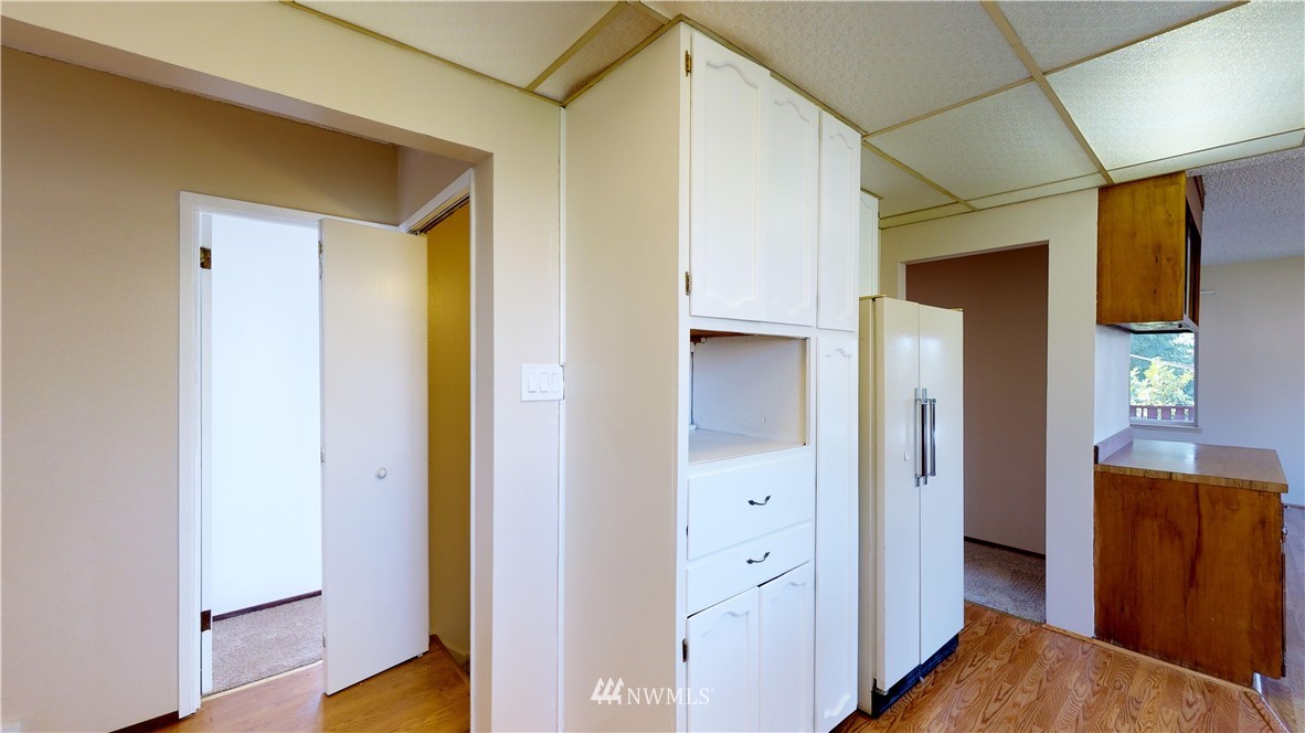815 Southwest 106th Street Seattle, WA 98146 - Photo 12 of 23 Gallery Image 12