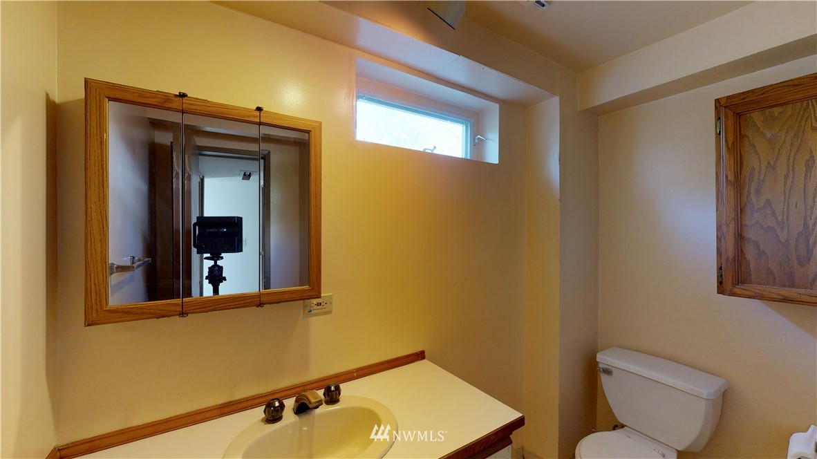815 Southwest 106th Street Seattle, WA 98146 - Photo 14 of 23 Gallery Image 14