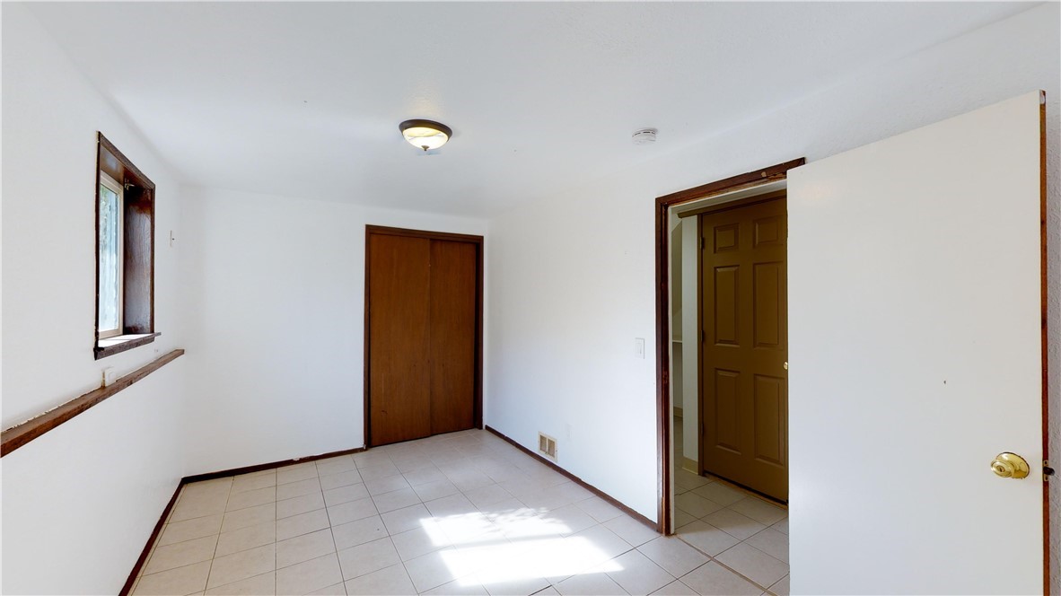 815 Southwest 106th Street Seattle, WA 98146 - Photo 16 of 23 Gallery Image 16