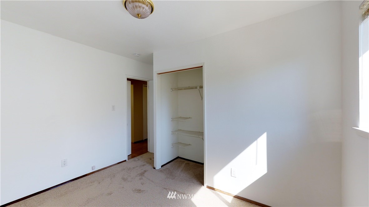 815 Southwest 106th Street Seattle, WA 98146 - Photo 18 of 23 Gallery Image 18