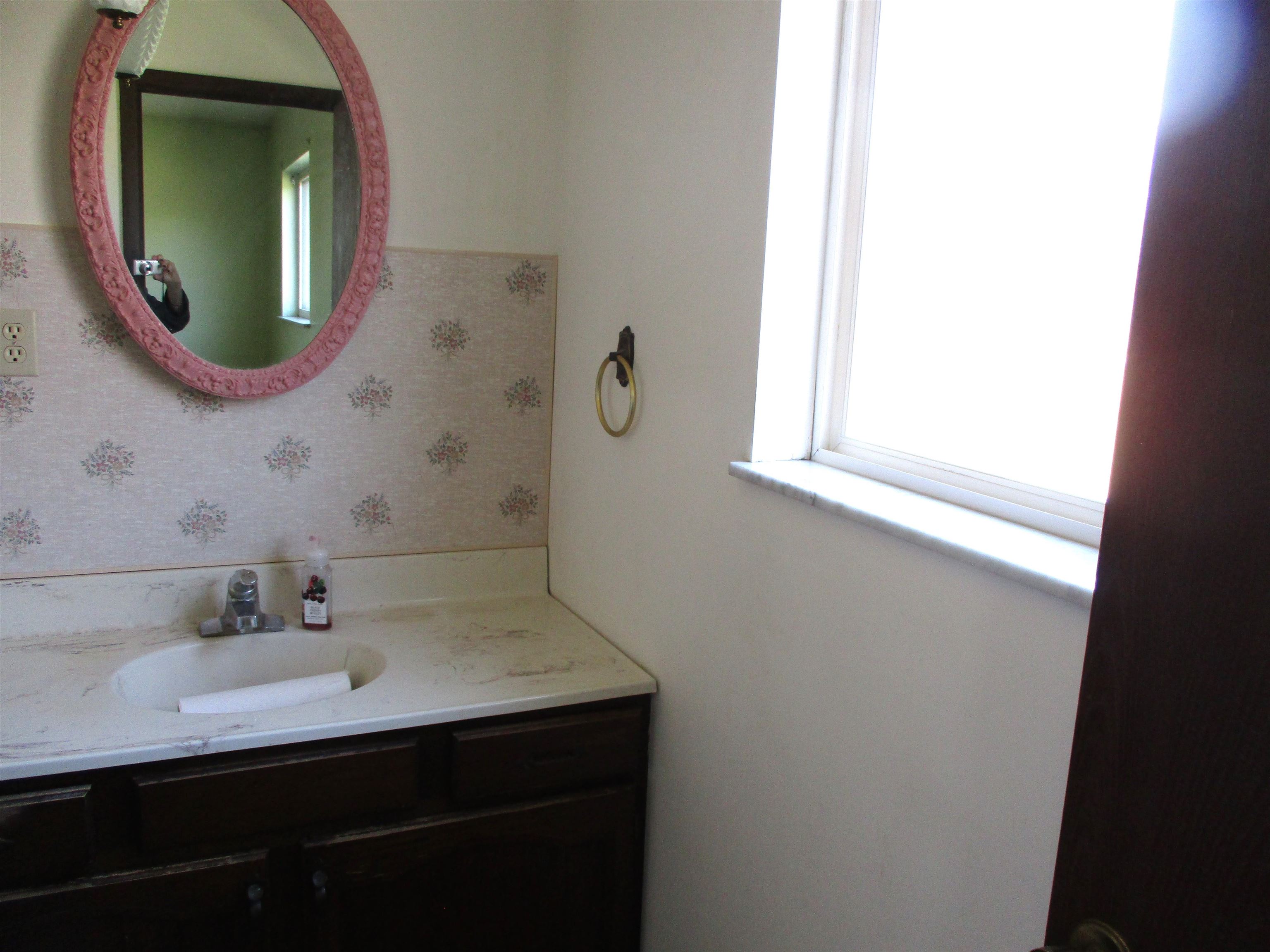 3622 Lansing Road Bancroft, MI 48414 - Photo 15 of 33