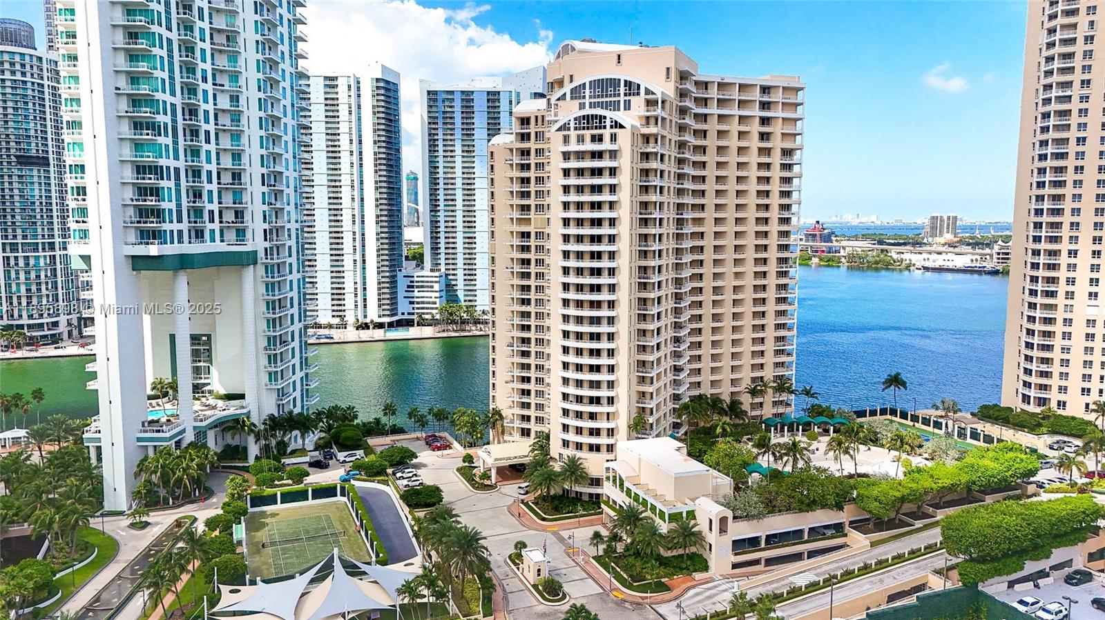 888 Brickell Key Drive, Unit 903 Miami, FL 33131 - Photo 37 of 38 a picture of a city view
