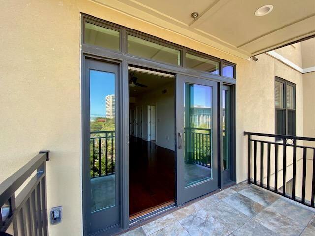 33 Calhoun Street, Unit 236 Charleston, SC 29401 - Photo 6 of 23 Balcony Doors
