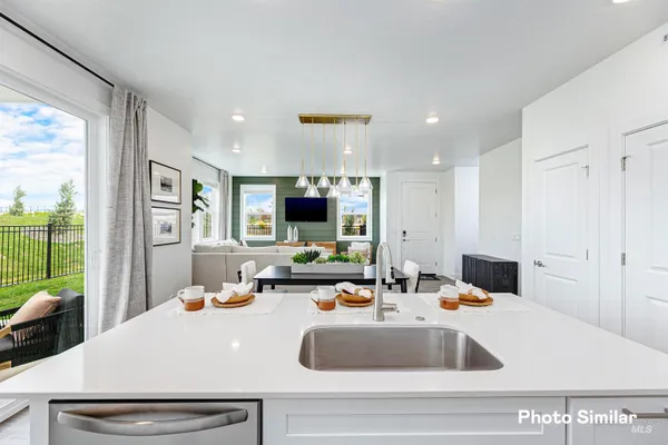 $414,900 | 1725 North Big Star Avenue, Eagle, ID 83616