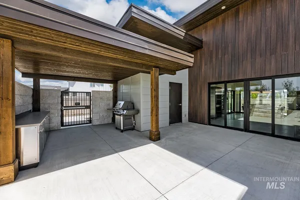 $414,900 | 1725 North Big Star Avenue, Eagle, ID 83616
