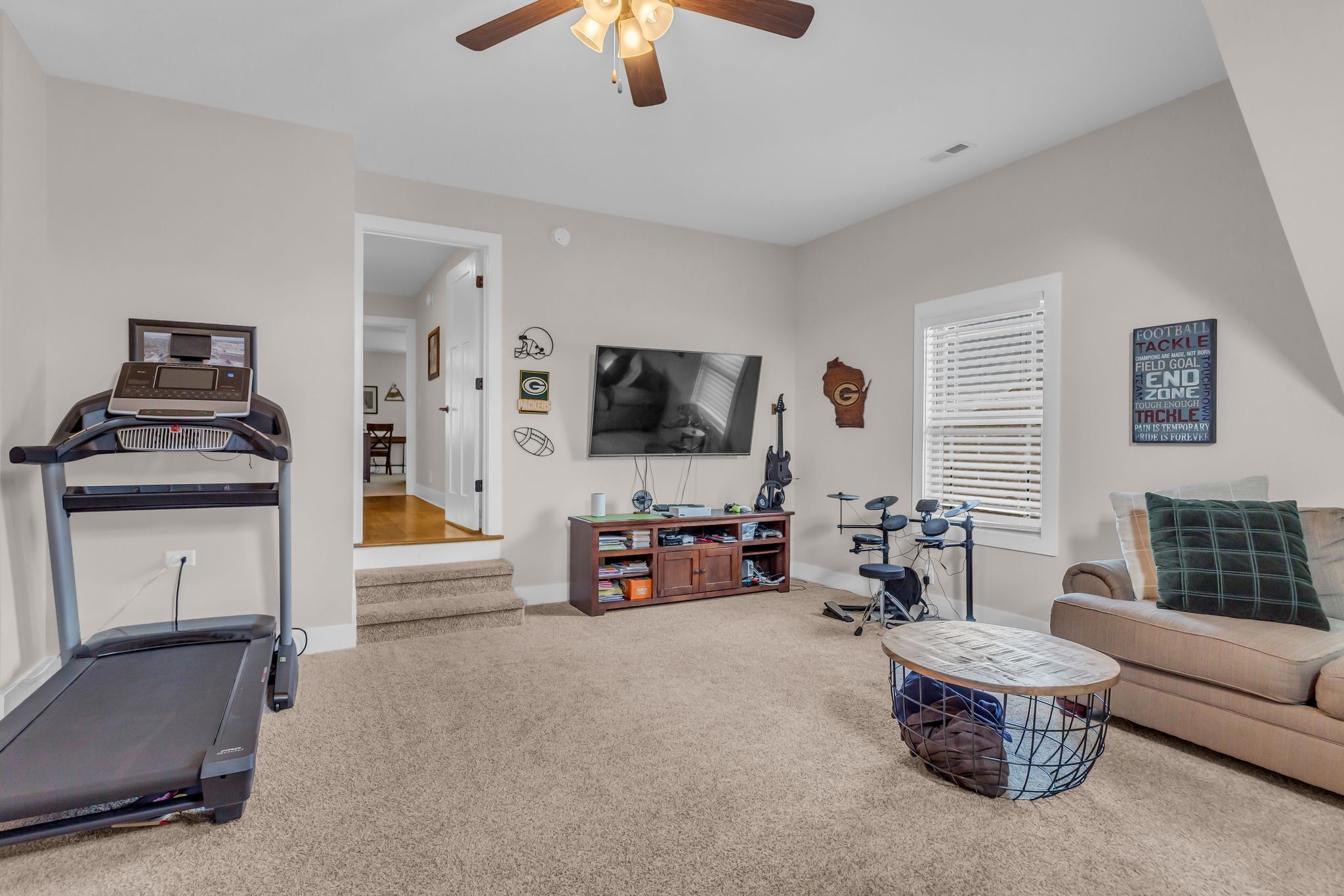 7816 Brenda Lane Murfreesboro, TN 37129 - Photo 45 of 53 a living room with furniture and a flat screen tv