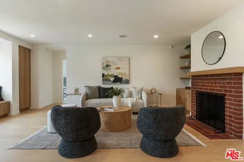 $1,675,000 | 3815 South Cochran Avenue, Los Angeles, CA 90008