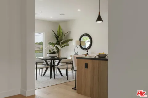 $1,675,000 | 3815 South Cochran Avenue, Los Angeles, CA 90008