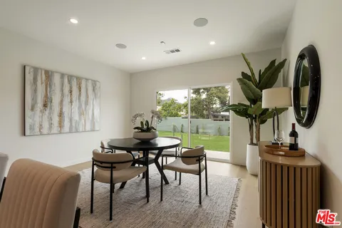 $1,675,000 | 3815 South Cochran Avenue, Los Angeles, CA 90008